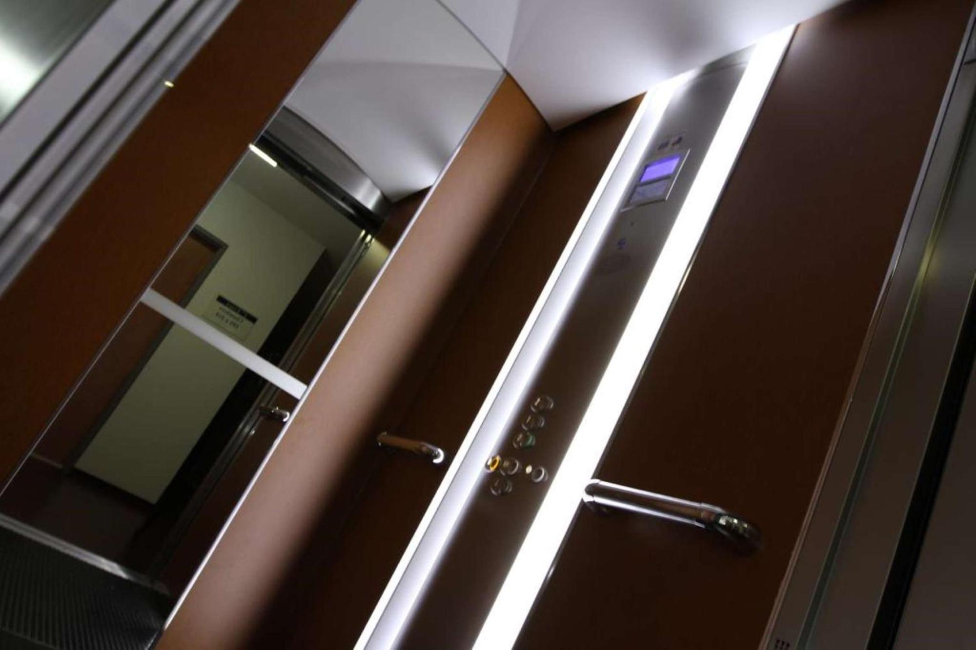 Brit Hotel Confort Villeneuve Sur Lot Bias  Exterior foto